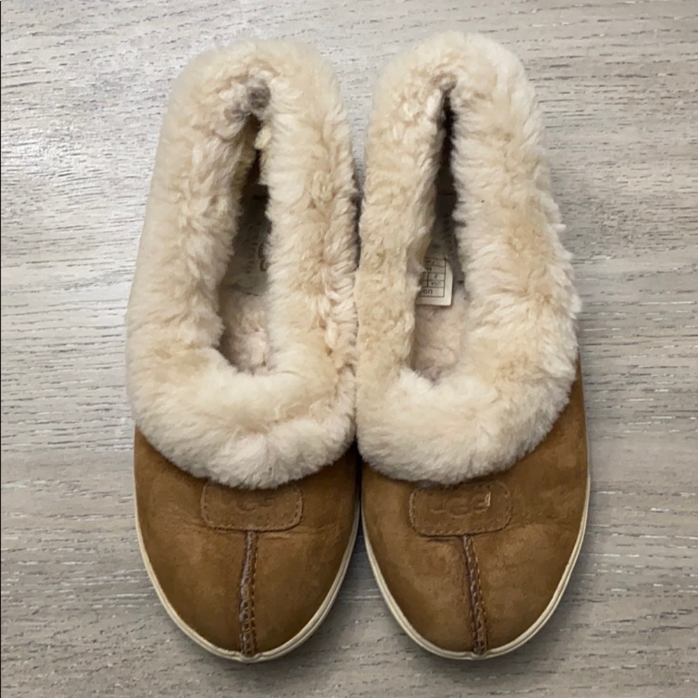 Size 2 Kids Ugg Fur Slippers